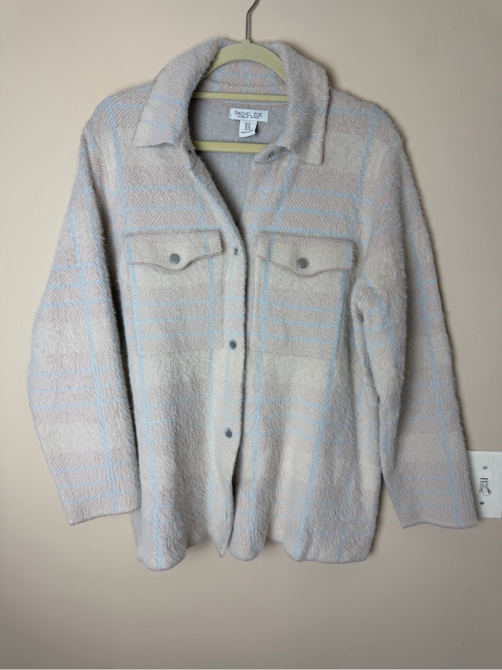 Rachel Zoe Fuzzy Plaid Shacket Jacket 1X Beige Blue Fuzzy Snap Front - Picture 2 of 9